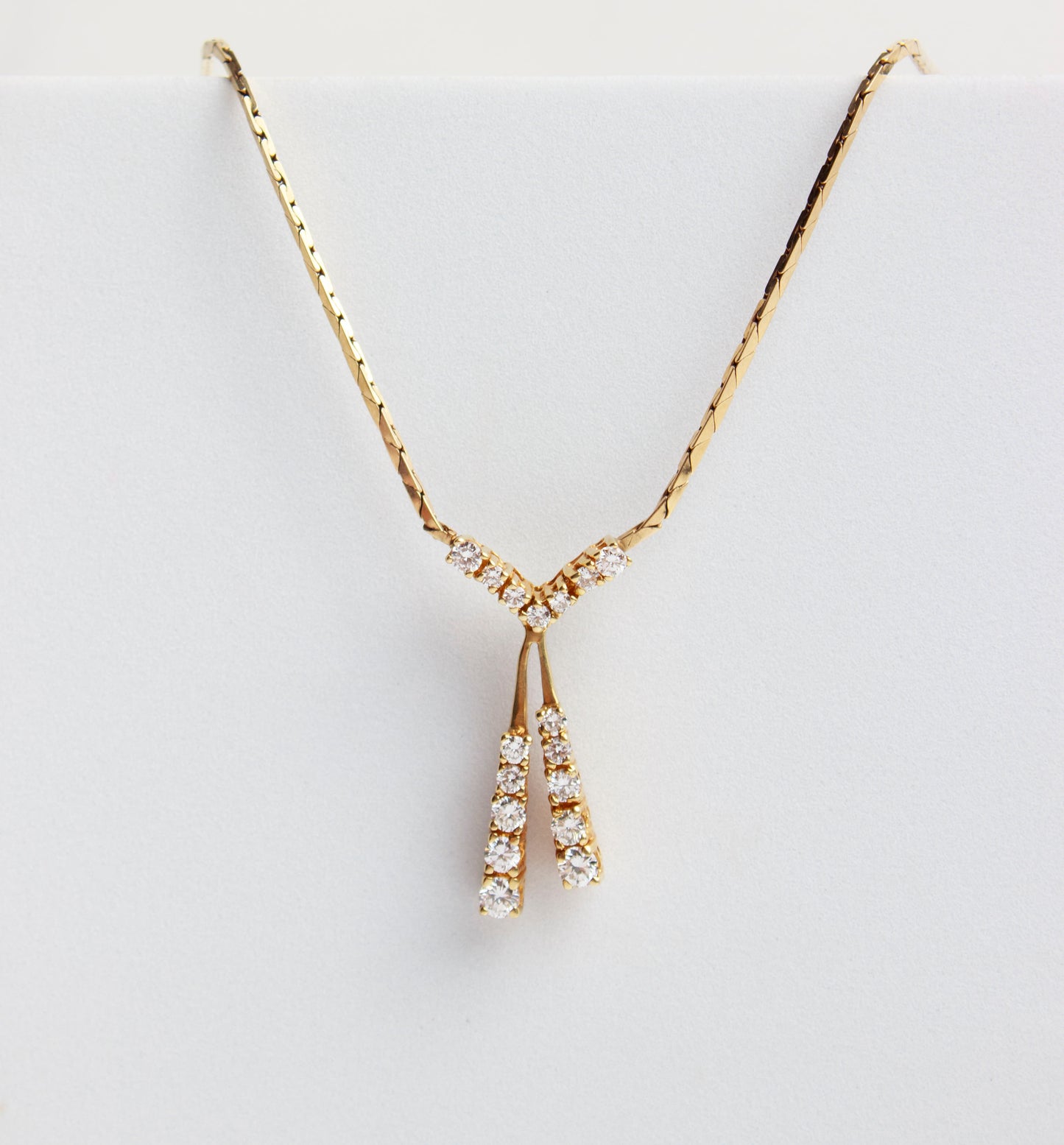 Collar Stella