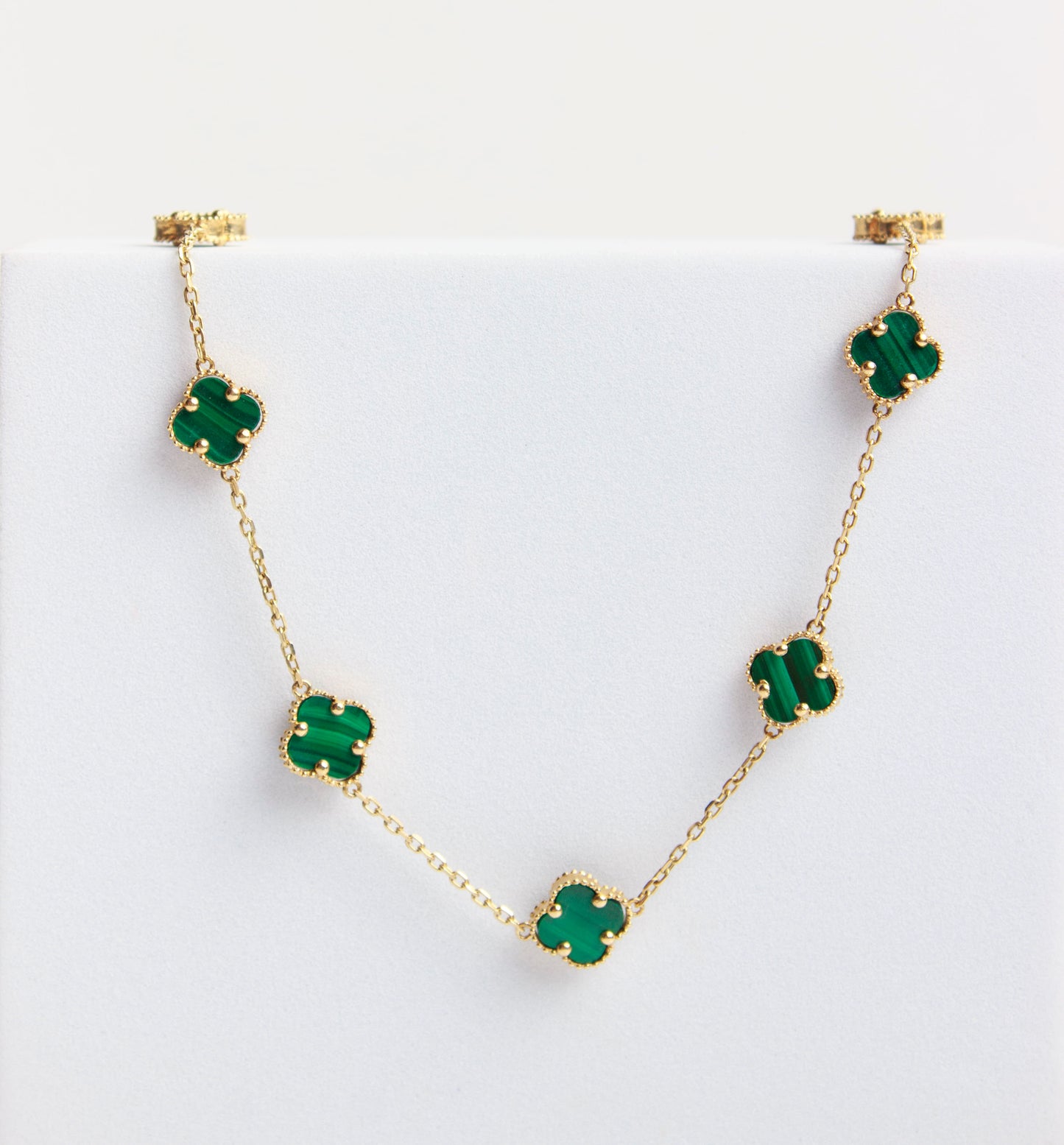 Collar Flores Verdes