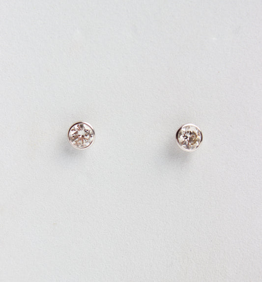 Studs Diamante Eterno